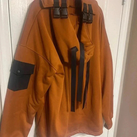 “FishMouth” Beige Hoodie - Picture 4 of 4